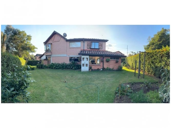 Casa de 3 alcobas en venta en Las Palmas, Envigado, 300 m² · foto 3 de 21