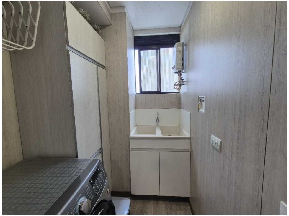 Apartamento en venta en El Poblado, Medellín · foto 17 de 22