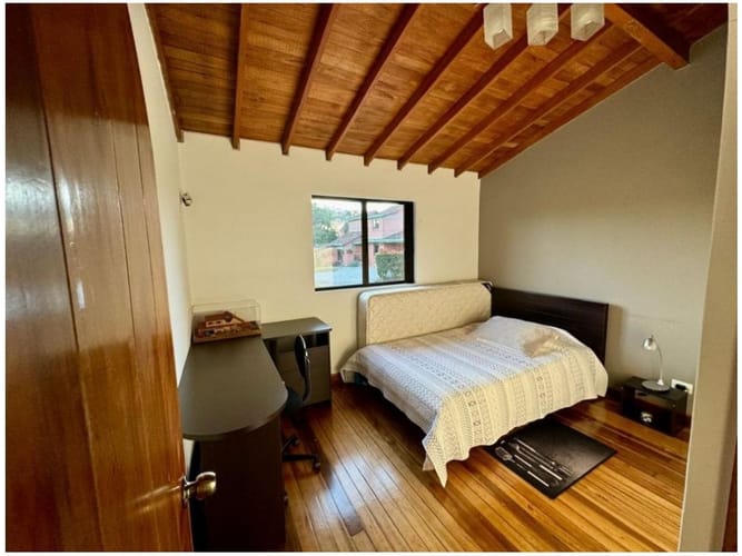 Casa de 3 alcobas en venta en Las Palmas, Envigado, 300 m² · foto 20 de 21