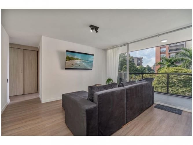 Apartaestudio en venta en El Poblado, Medellín, 101 m² · foto 4 de 16