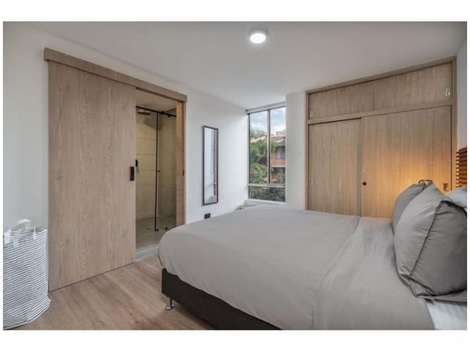 Apartaestudio en venta en El Poblado, Medellín, 101 m² · foto 11 de 16