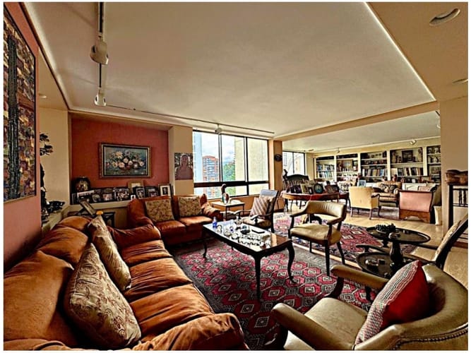 Apartamento de 4 alcobas en venta en San Lucas, Medellín, 477 m² · foto 8 de 24