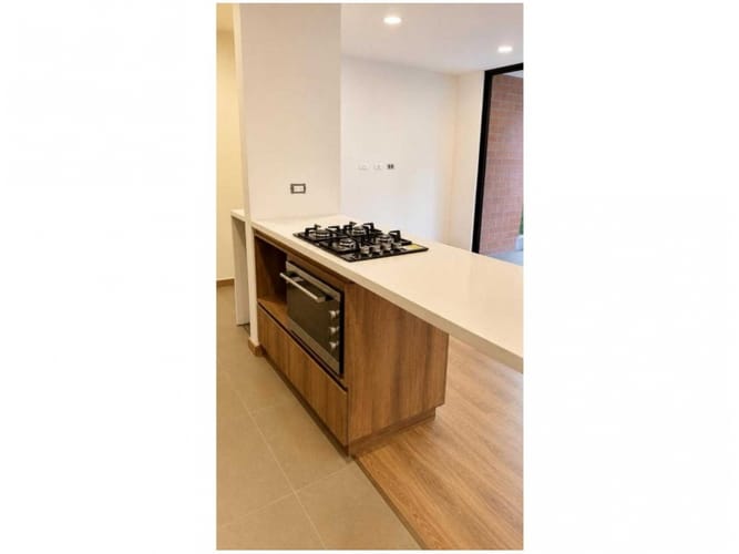 Apartamento de 3 alcobas en venta en El Trianon, Envigado, 84 m² · foto 5 de 16