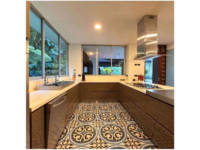 Casa de 4 alcobas en venta en Loma Del Escobero, Envigado · foto 6 de 24