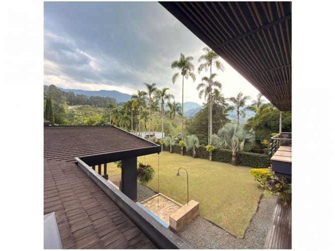 Casa de 4 alcobas en venta en Loma Del Escobero, Envigado · foto 12 de 24