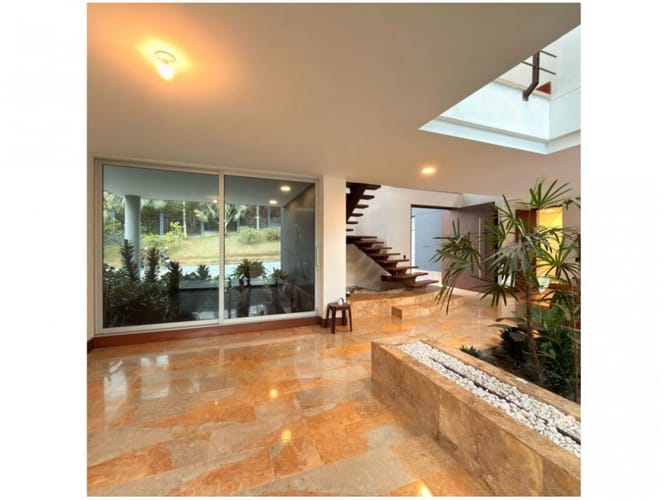 Casa de 4 alcobas en venta en Loma Del Escobero, Envigado · foto 15 de 24