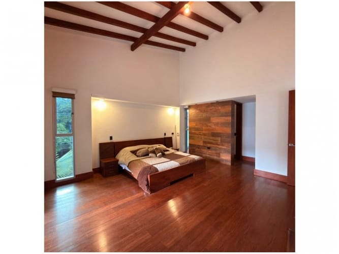 Casa de 4 alcobas en venta en Loma Del Escobero, Envigado · foto 16 de 24