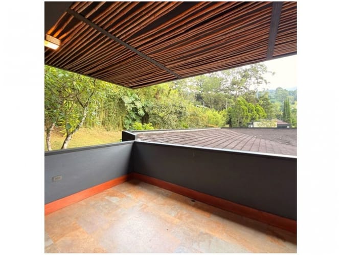 Casa de 4 alcobas en venta en Loma Del Escobero, Envigado · foto 17 de 24