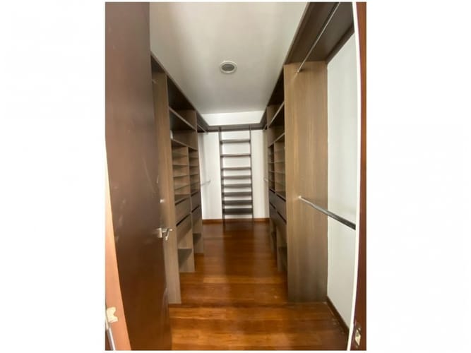 Apartamento de 3 alcobas en venta en Patio Bonito, Medellín, 190 m² · foto 12 de 24
