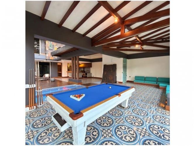 Casa de 4 alcobas en venta en Loma Del Escobero, Envigado · foto 19 de 24