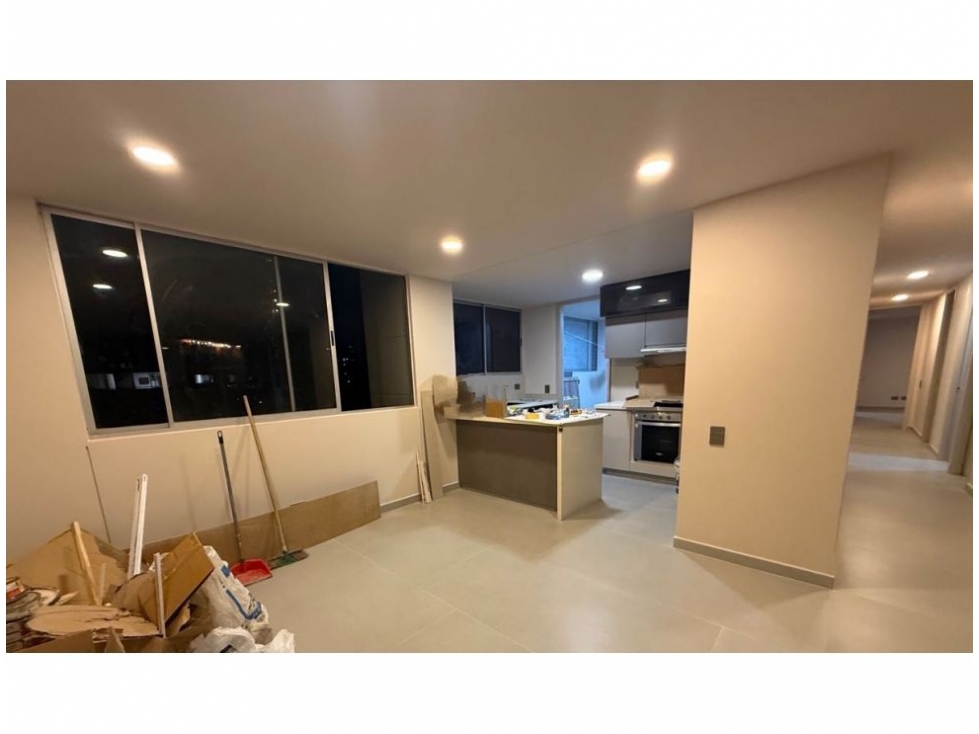 Apartamento en venta en El Poblado, Medellín · foto 3 de 8