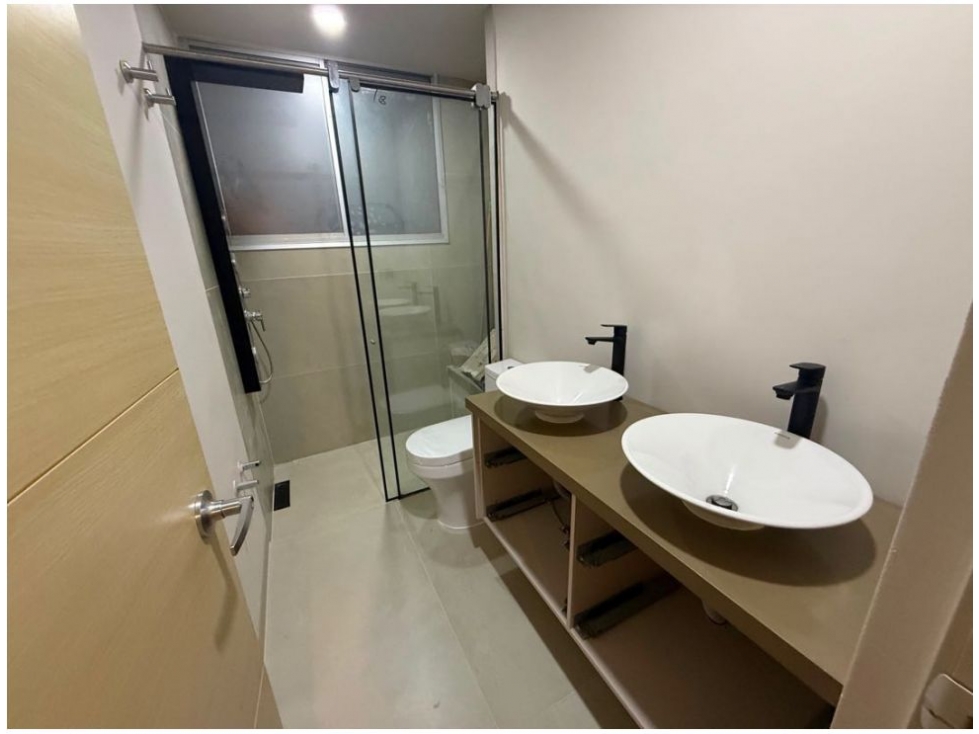 Apartamento en venta en El Poblado, Medellín · foto 4 de 8