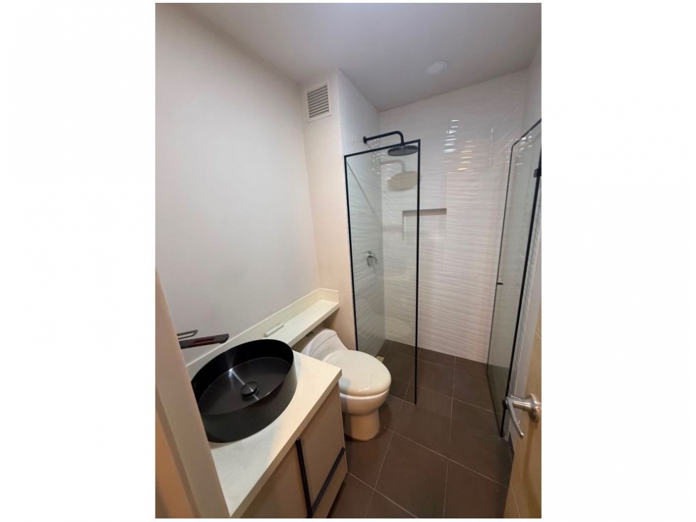 Apartamento en venta en El Poblado, Medellín · foto 7 de 8