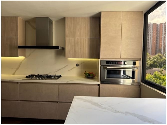 Apartamento en venta en Las Lomas No.1, Medellín · foto 15 de 24