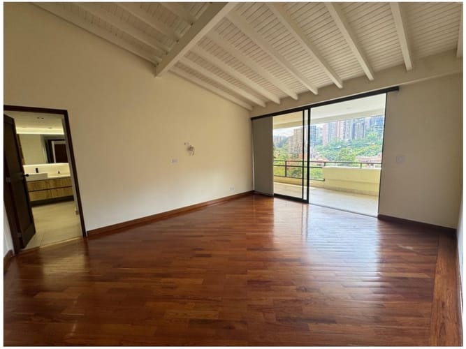 Apartamento en venta en Las Lomas No.1, Medellín · foto 20 de 24