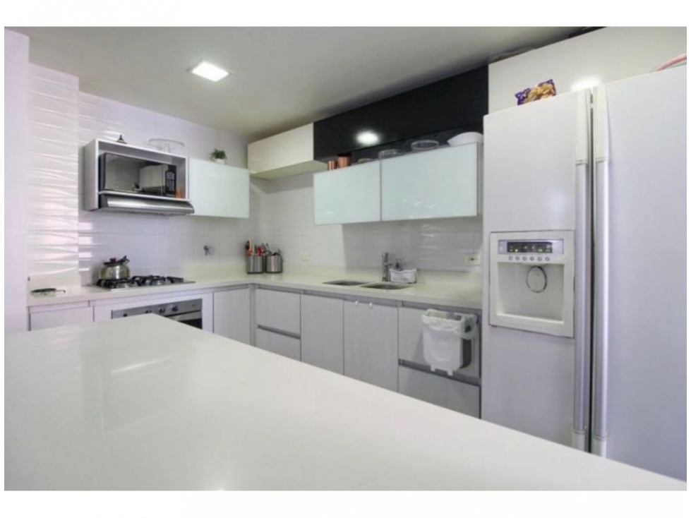 Apartamento en venta en Loma Del Esmeraldal, Envigado · foto 4 de 13