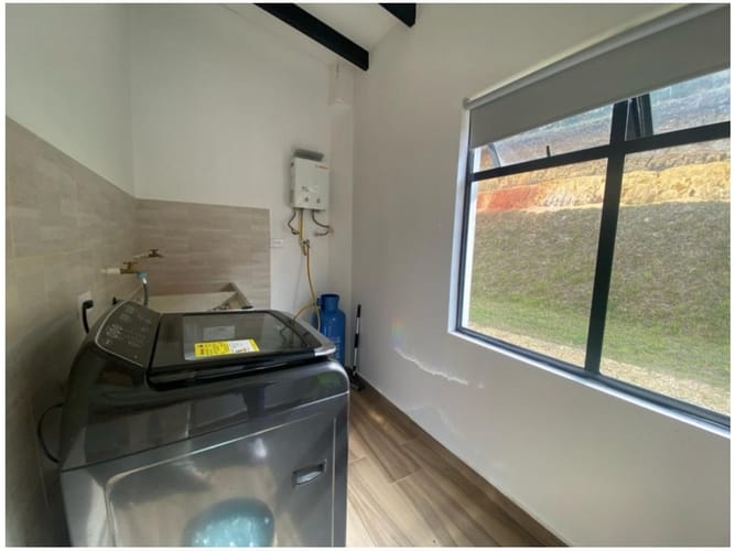 Casa de 4 alcobas en venta en La Laja, Rionegro, 208 m² · foto 8 de 24