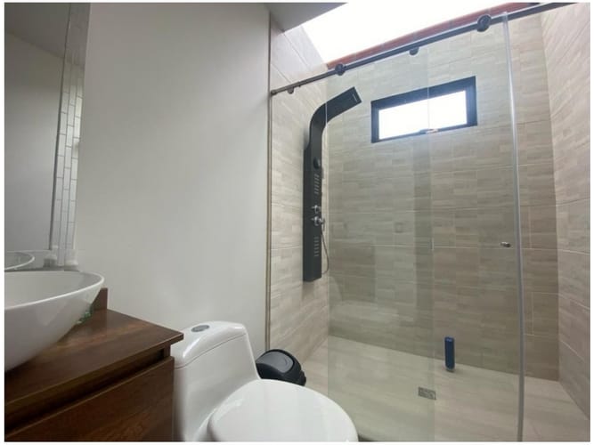 Casa de 4 alcobas en venta en La Laja, Rionegro, 208 m² · foto 19 de 24