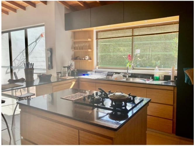 Casa de 5 alcobas en venta en La Clara, Guarne, 309 m² · foto 3 de 24