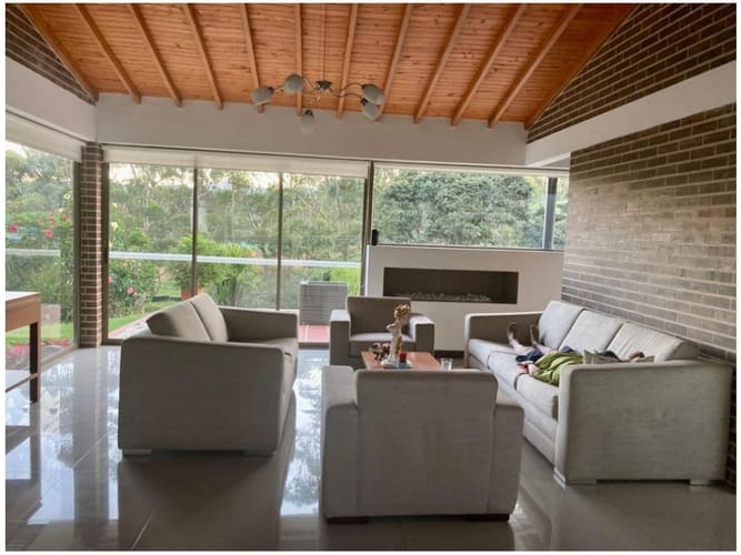 Casa de 5 alcobas en venta en La Clara, Guarne, 309 m² · foto 5 de 24