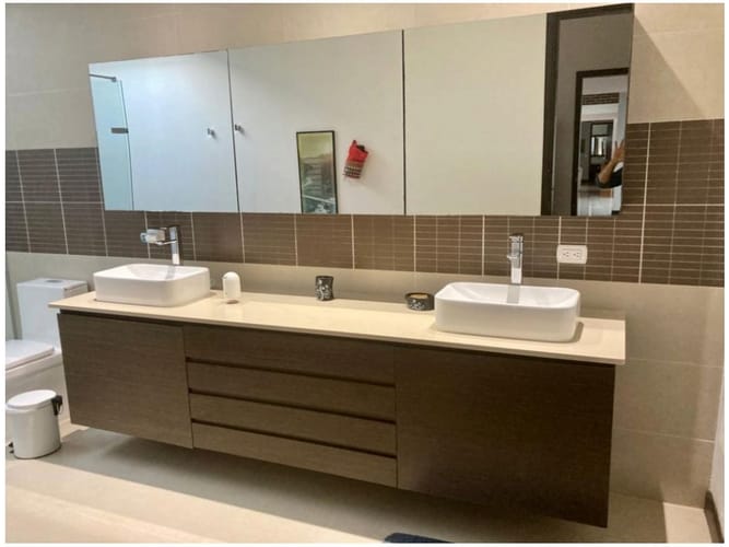 Casa de 5 alcobas en venta en La Clara, Guarne, 309 m² · foto 18 de 24