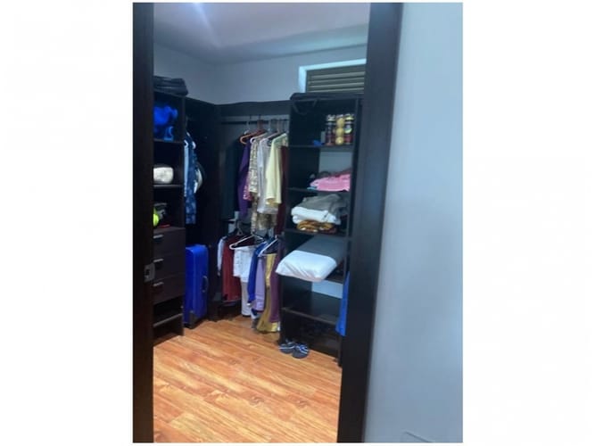 Casa de 5 alcobas en venta en La Clara, Guarne, 309 m² · foto 19 de 24