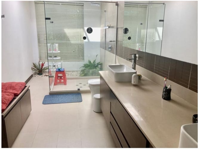 Casa de 5 alcobas en venta en La Clara, Guarne, 309 m² · foto 21 de 24