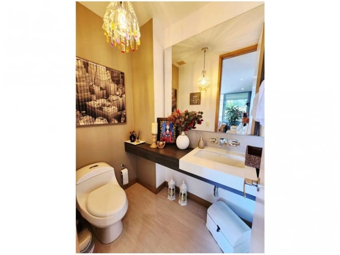 Apartamento en venta en El Poblado, Medellín · foto 3 de 15