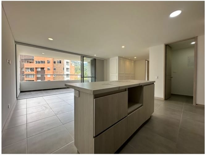 Apartamento de 2 alcobas en venta en Cumbres, Envigado, 102 m² · foto 2 de 22