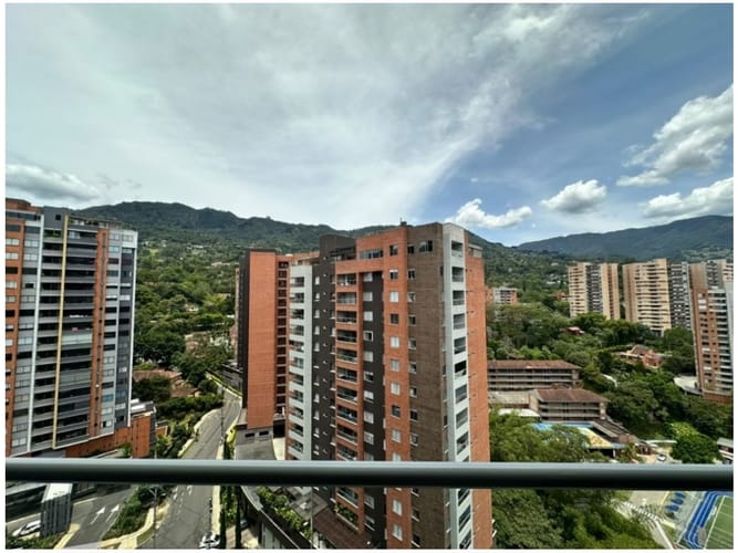 Apartamento de 2 alcobas en venta en Cumbres, Envigado, 102 m² · foto 9 de 22