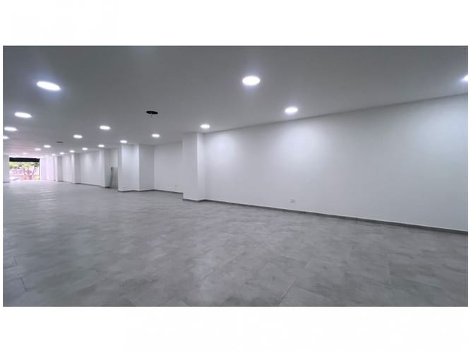 Local en venta en Los Angeles, Medellín, 257 m² · foto 11 de 14