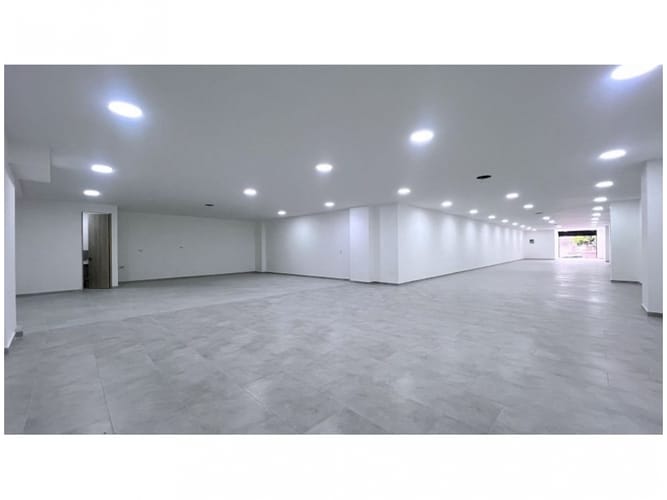 Local en venta en Los Angeles, Medellín, 257 m² · foto 12 de 14