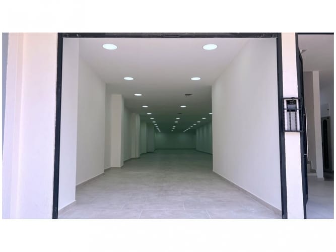 Local en venta en Los Angeles, Medellín, 257 m² · foto 14 de 14