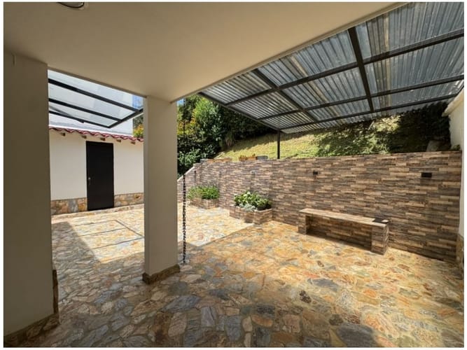 Casa de 3 alcobas en venta en Santa Elena, El Retiro, 220 m² · foto 13 de 24