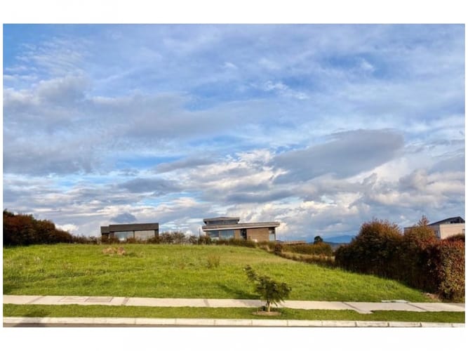 Lote en venta en Loma Del Chocho, Envigado, 1094 m² · foto 2 de 2