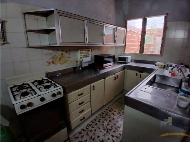 Casa de 6 alcobas en venta en Boston, Medellín, 215 m² · foto 5 de 20