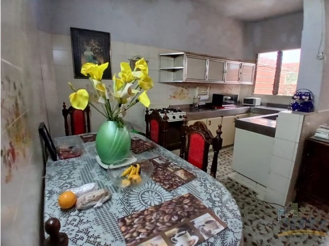 Casa de 6 alcobas en venta en Boston, Medellín, 215 m² · foto 9 de 20