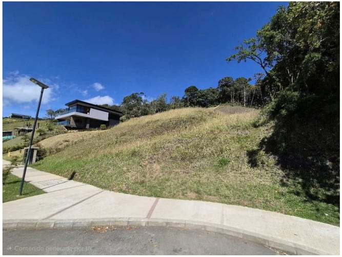 Lote en venta en Pantanillo, Envigado, 1239 m² · foto 3 de 6