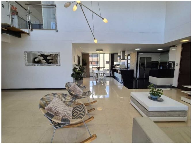 Apartamento de 4 alcobas en venta en Bosques De Zuñiga, Envigado, 198 m² · foto 2 de 23
