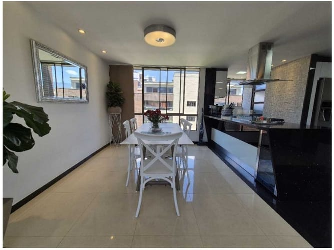 Apartamento de 4 alcobas en venta en Bosques De Zuñiga, Envigado, 198 m² · foto 4 de 23