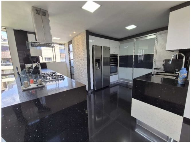 Apartamento de 4 alcobas en venta en Bosques De Zuñiga, Envigado, 198 m² · foto 5 de 23