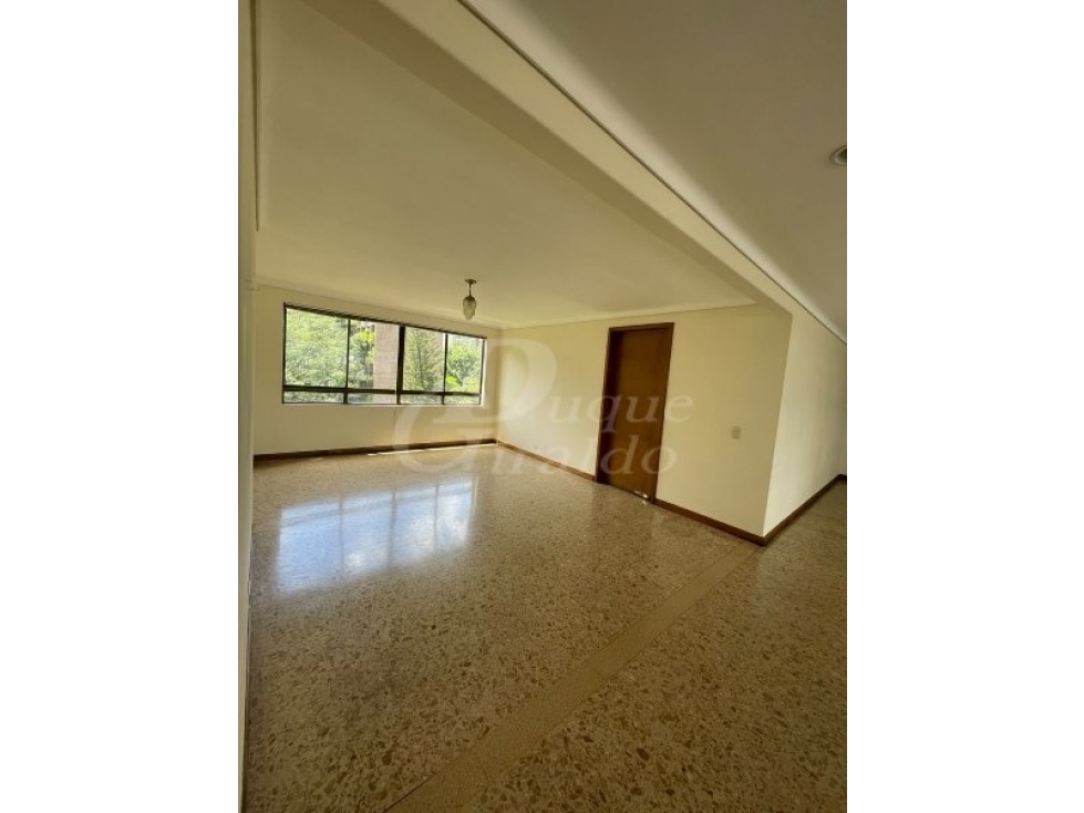 Apartamento en venta en Castropol, Medellín · foto 3 de 24