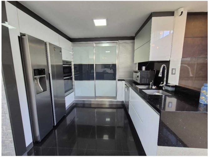 Apartamento de 4 alcobas en venta en Bosques De Zuñiga, Envigado, 198 m² · foto 6 de 23