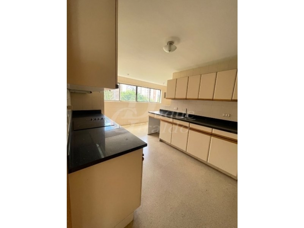 Apartamento en venta en Castropol, Medellín · foto 7 de 24