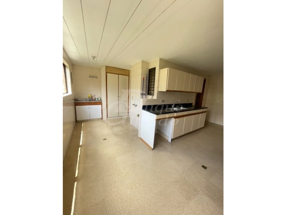 Apartamento en venta en Castropol, Medellín · foto 8 de 24