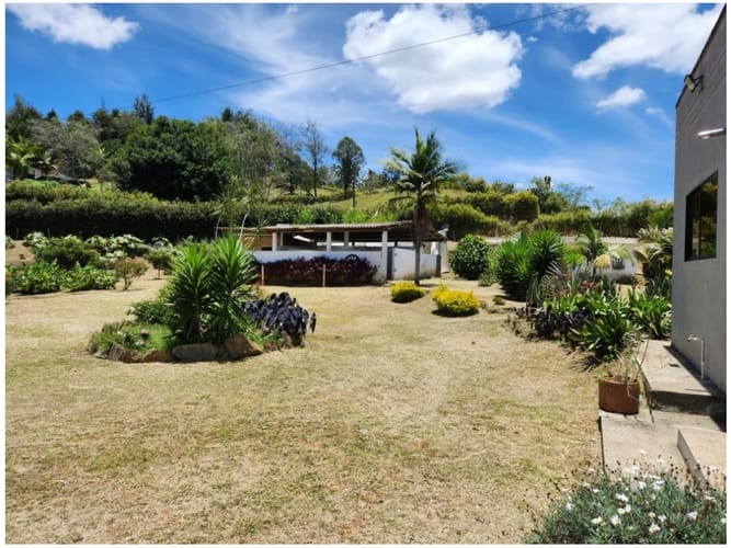 Casa de 3 alcobas en venta en San Jose, Guarne, 250 m² · foto 4 de 14