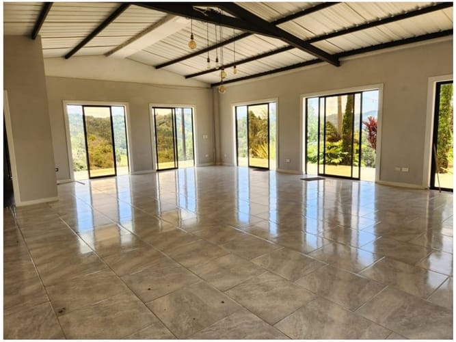 Casa de 3 alcobas en venta en San Jose, Guarne, 250 m² · foto 5 de 14