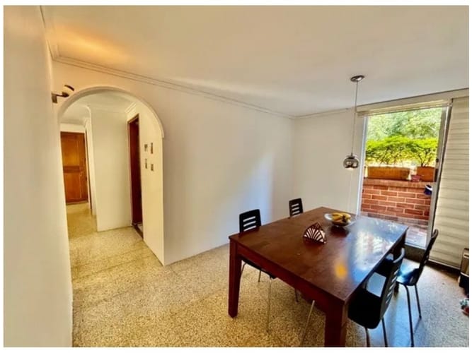 Apartamento de 2 alcobas en venta en Castropol, Medellín, 106 m² · foto 3 de 15