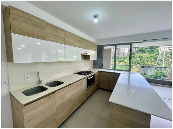 Apartamento en venta en Loma De San Julian, Medellín, 102 m² · foto 3 de 24