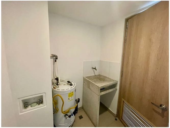 Apartamento en venta en Loma De San Julian, Medellín, 102 m² · foto 6 de 24